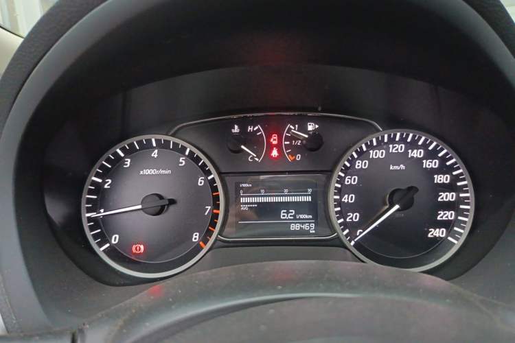 Used Nissan Sylphy 2016 1.6 XL Manual Luxury Edition Instrument Cluster