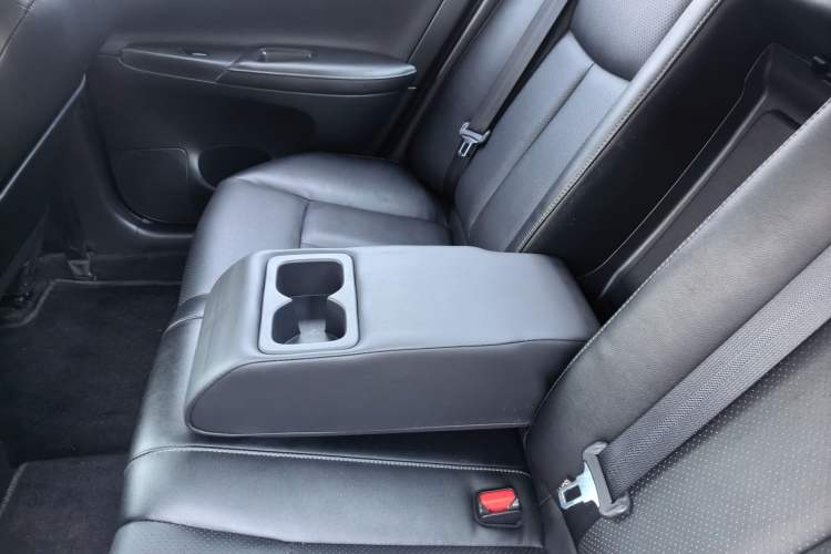 Used Nissan Sylphy 2016 1.6 XL Manual Luxury Edition Interior 1
