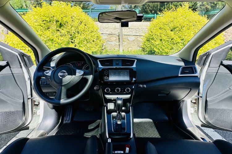 Used Nissan Sylphy 2016 1.6 XL CVT Deluxe Edition Interior 1