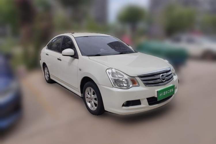 Used Nissan Sylphy 2016 Classic 1.6XE Manual Comfort Edition Interior 2