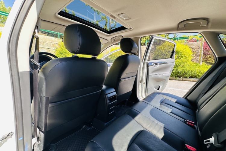 Used Nissan Sylphy 2016 1.6 XL CVT Deluxe Edition Interior 2