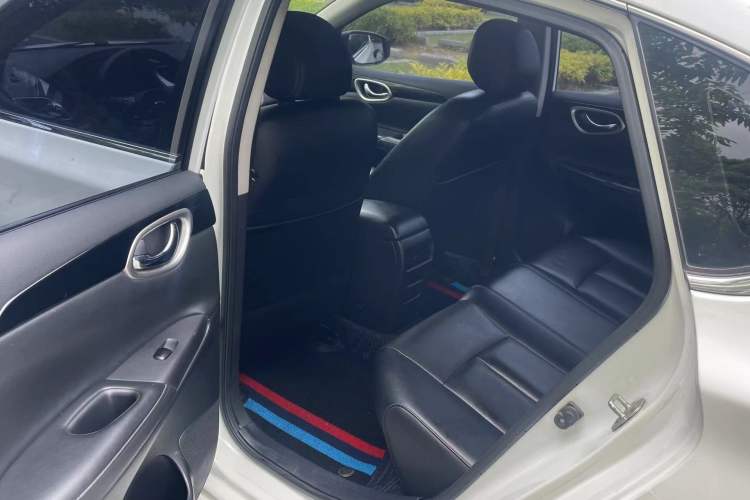 Used Nissan Sylphy 2016 1.6XV CVT Smart Enjoyment Version Interior 2