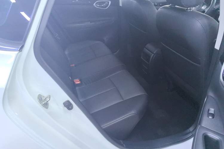 Used Nissan Sylphy 2016 1.6XV CVT Smart Enjoyment Version Interior 2