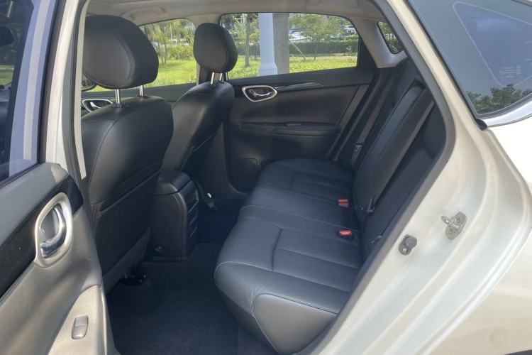 Used Nissan Sylphy 2016 1.6 XL CVT Deluxe Edition Interior 3