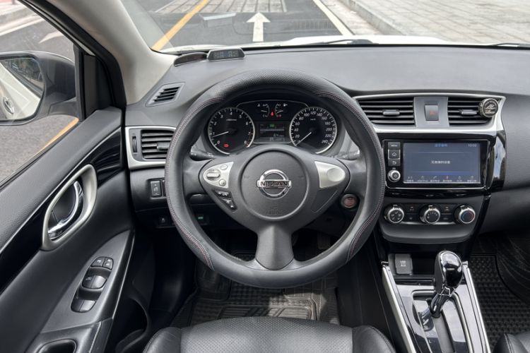 Used Nissan Sylphy 2016 1.6 XL CVT Deluxe Edition Interior 4