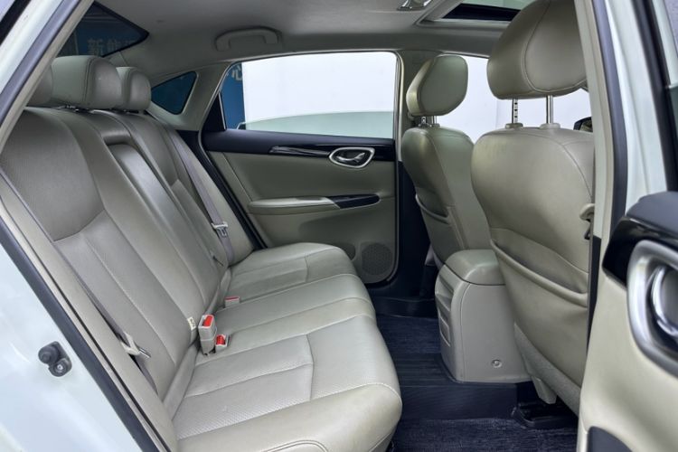 Used Nissan Sylphy 2016 1.6 XL CVT Luxury Edition Interior 4