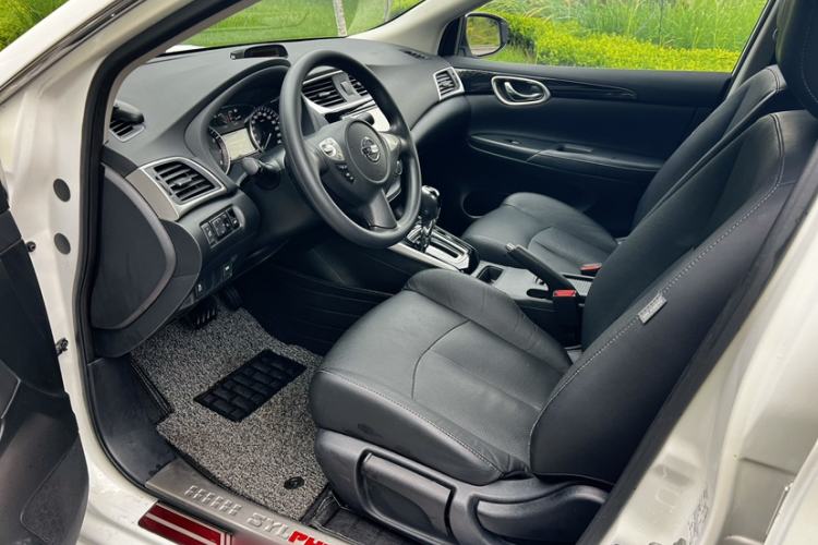 Used Nissan Sylphy 2016 1.6XV CVT Smart Enjoyment Version Interior 5