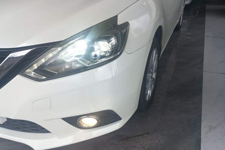 Used Nissan Sylphy 2016 1.6XV CVT Smart Enjoyment Version Left Front Headlight