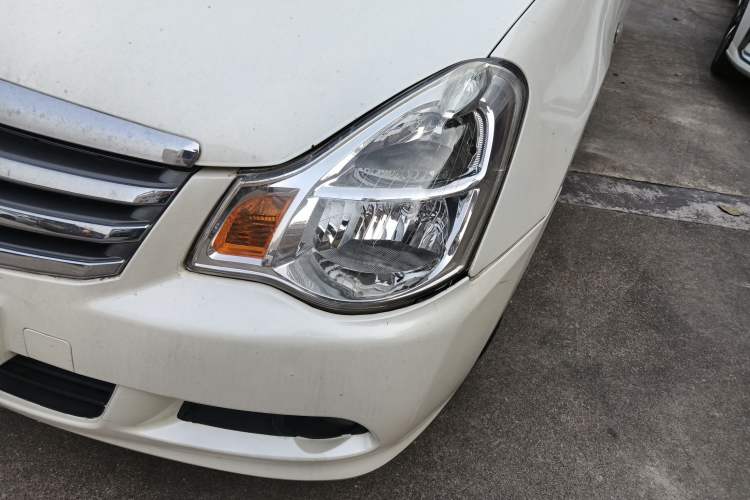 Used Nissan Sylphy 2016 Classic 1.6XE Automatic Leading Edition Left Front Headlight