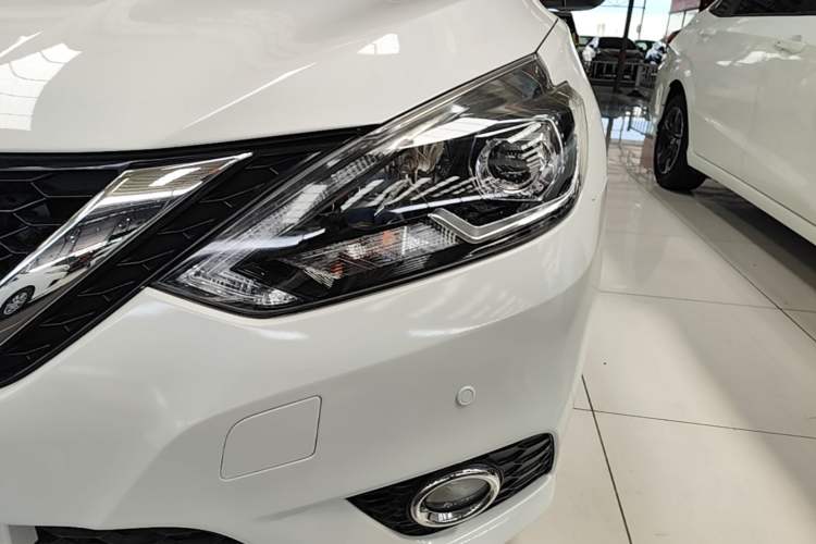 Used Nissan Sylphy 2016 1.6XV CVT Smart Enjoyment Version Left Front Headlight