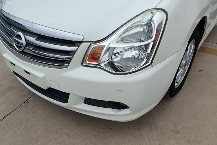 Used Nissan Sylphy 2016 Classic 1.6XE Automatic Comfort Edition Left Front Headlight
