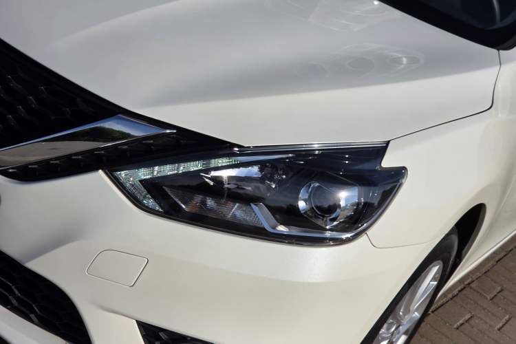 Used Nissan Sylphy 2016 1.6XV CVT Smart Enjoyment Version Left Front Headlight