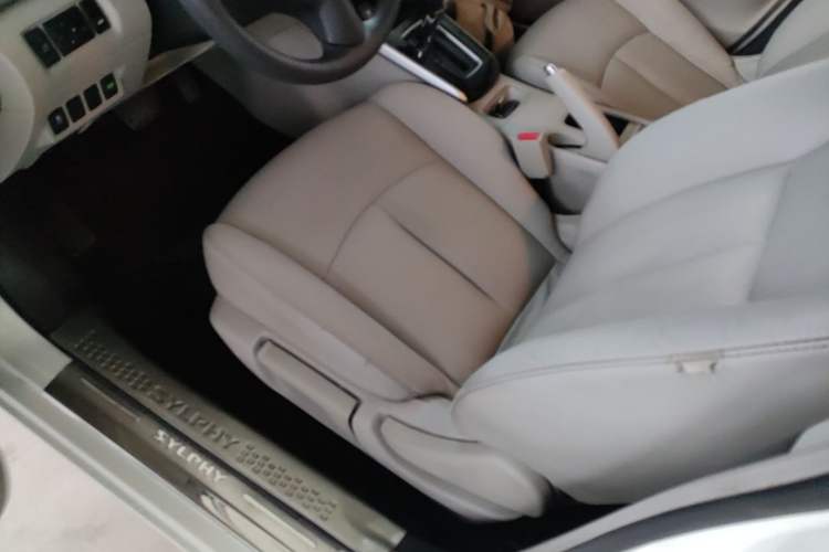 Used Nissan Sylphy 2016 1.6XV CVT Smart Enjoyment Version Left Front Seat