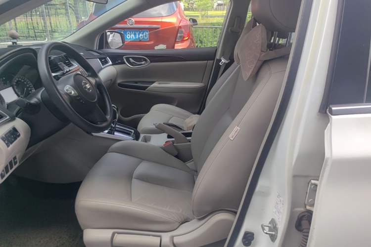 Used Nissan Sylphy 2016 1.6XV CVT Smart Enjoyment Version Left Front Seat