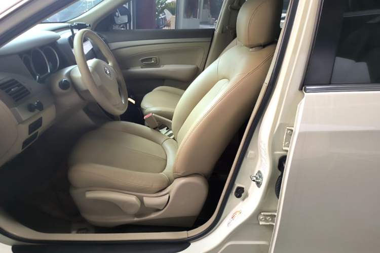 Used Nissan Sylphy 2016 Classic 1.6XE Automatic Leading Edition Left Front Seat