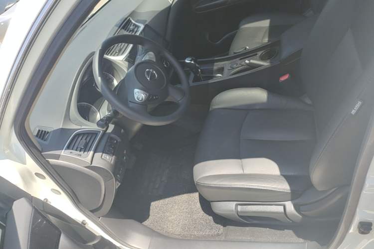 Used Nissan Sylphy 2016 1.6 XL CVT Deluxe Edition Left Front Seat