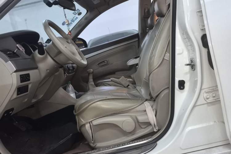Used Nissan Sylphy 2016 Classic 1.6XE Manual Leading Edition Left Front Seat