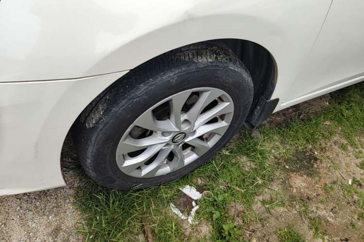 Used Nissan Sylphy 2016 1.6 XL CVT Deluxe Edition Left Front Wheel Hub