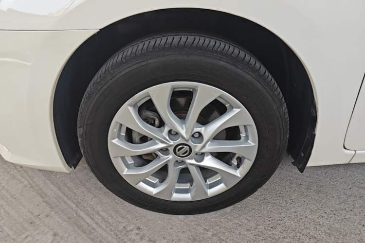 Used Nissan Sylphy 2016 1.6 XL Manual Luxury Edition Left Front Wheel Hub