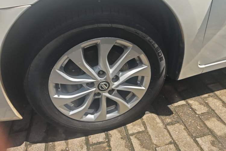 Used Nissan Sylphy 2016 1.6XV CVT Smart Enjoyment Version Left Front Wheel Hub