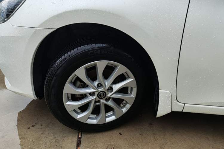 Used Nissan Sylphy 2016 1.6 XL CVT Deluxe Edition Left Front Wheel Hub