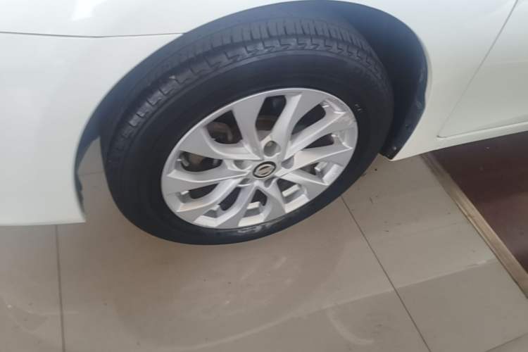 Used Nissan Sylphy 2016 1.6 XL Manual Luxury Edition Left Front Wheel Hub