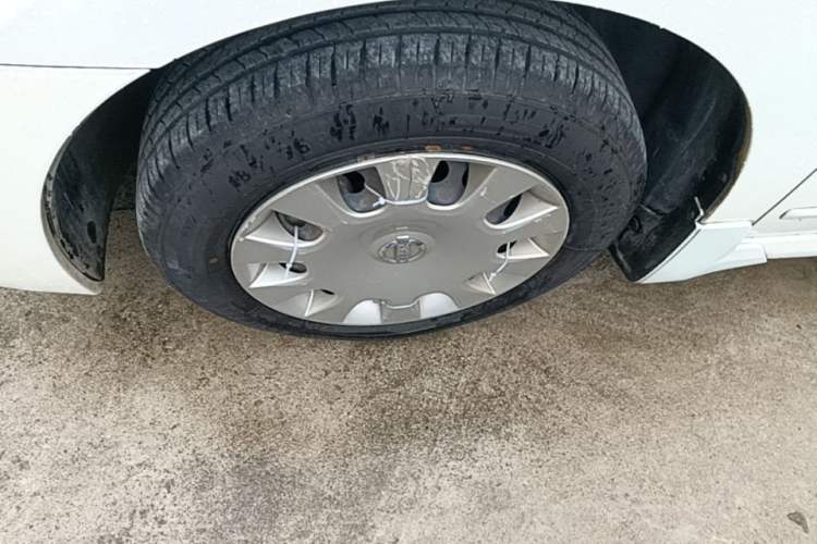 Used Nissan Sylphy 2016 Classic 1.6XE Manual Comfort Edition Left Front Wheel Hub