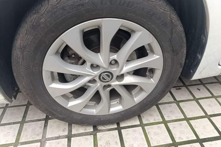 Used Nissan Sylphy 2016 1.6 XL CVT Luxury Edition Left Front Wheel Hub