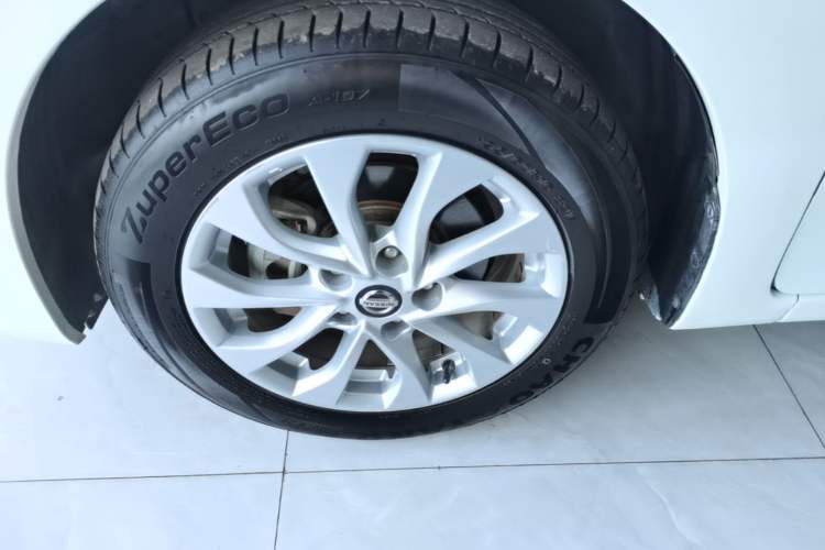 Used Nissan Sylphy 2016 1.6 XL CVT Luxury Edition Left Front Wheel Hub