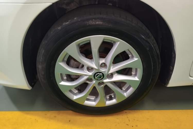 Used Nissan Sylphy 2016 1.6 XL CVT Luxury Edition Left Front Wheel Hub