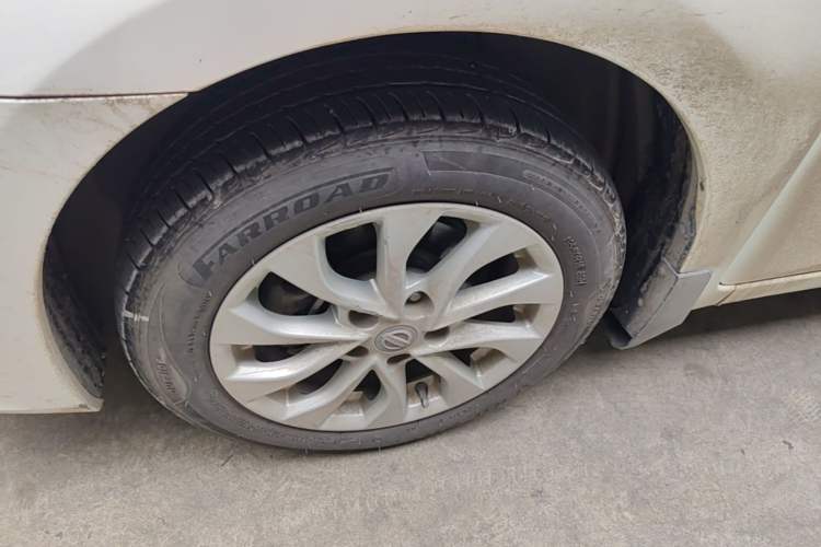 Used Nissan Sylphy 2016 1.6 XL CVT Deluxe Edition Left Front Wheel Hub