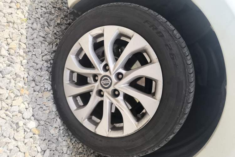 Used Nissan Sylphy 2016 1.6 XL CVT Deluxe Edition Left Front Wheel Hub