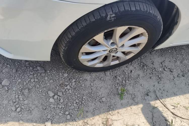 Used Nissan Sylphy 2016 1.6 XL CVT Deluxe Edition Left Front Wheel Hub