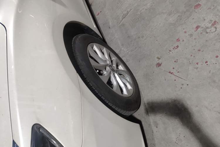 Used Nissan Sylphy 2016 1.6XV CVT Smart Enjoyment Version Left Front Wheel Hub
