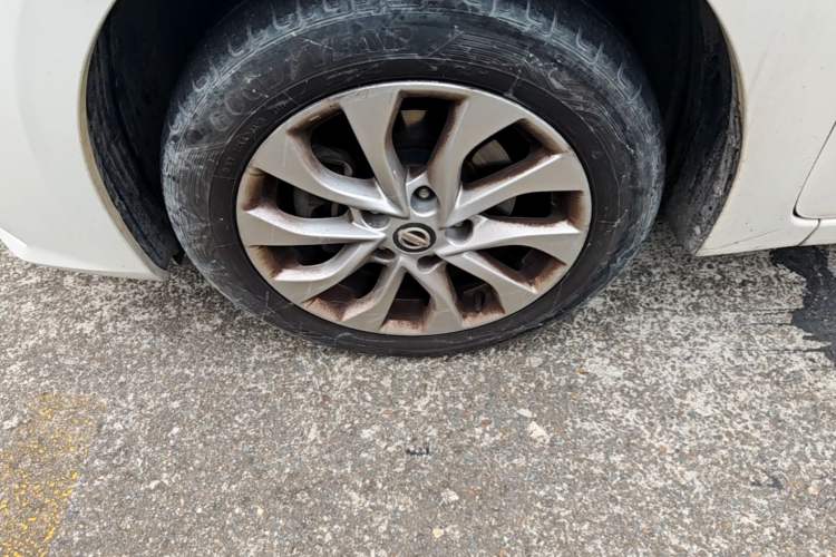 Used Nissan Sylphy 2016 1.6 XL CVT Luxury Edition Left Front Wheel Hub