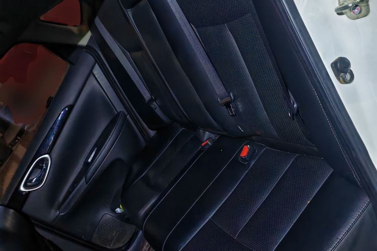 Used Nissan Sylphy 2016 1.6 XL CVT Deluxe Edition Left Rear Seat