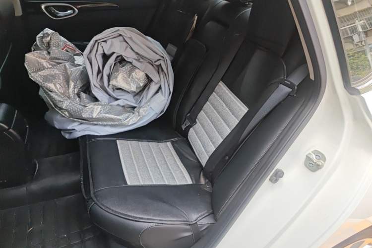 Used Nissan Sylphy 2016 1.6XV CVT Smart Enjoyment Version Left Rear Seat