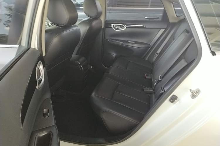 Used Nissan Sylphy 2016 1.6XV CVT Smart Enjoyment Version Left Rear Seat
