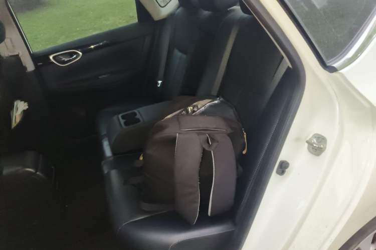 Used Nissan Sylphy 2016 1.6XV CVT Smart Enjoyment Version Left Rear Seat