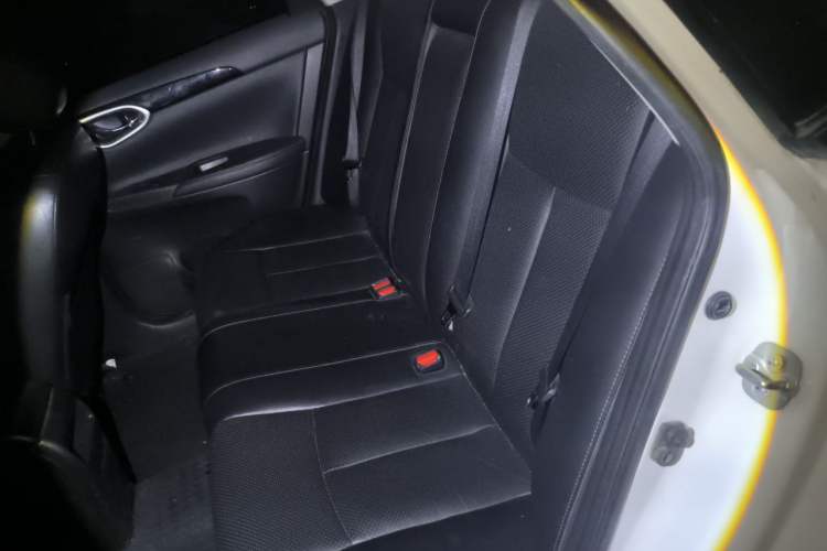 Used Nissan Sylphy 2016 1.6XV CVT Smart Enjoyment Version Left Rear Seat
