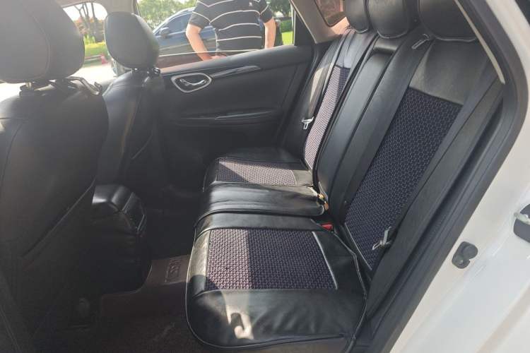 Used Nissan Sylphy 2016 1.6XV CVT Smart Enjoyment Version Left Rear Seat