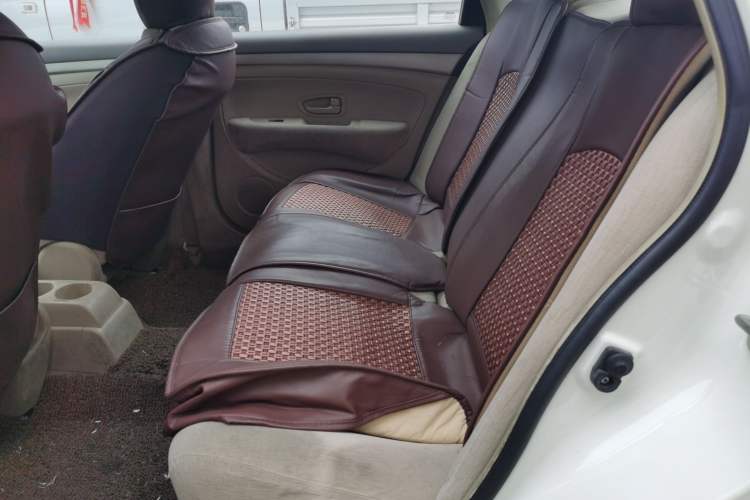 Used Nissan Sylphy 2016 Classic 1.6XE Manual Leading Edition Left Rear Seat