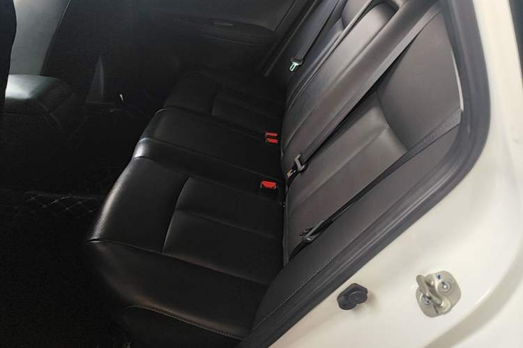 Used Nissan Sylphy 2016 1.6XV CVT Smart Enjoyment Version Left Rear Seat