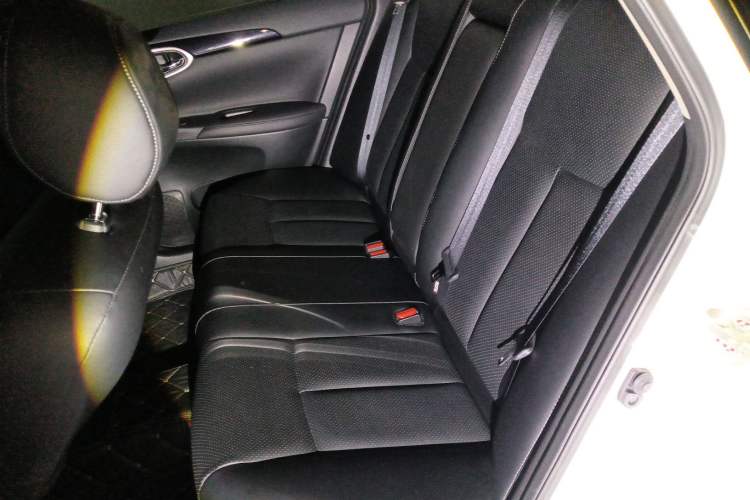 Used Nissan Sylphy 2016 1.6XV CVT Smart Enjoyment Version Left Rear Seat