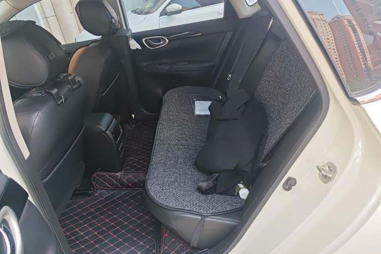 Used Nissan Sylphy 2016 1.6XV CVT Smart Enjoyment Version Left Rear Seat