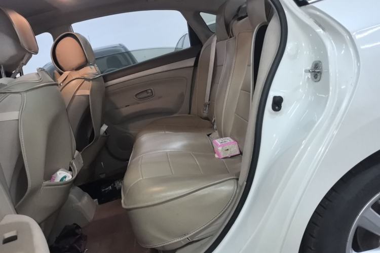 Used Nissan Sylphy 2016 Classic 1.6XE Manual Leading Edition Left Rear Seat