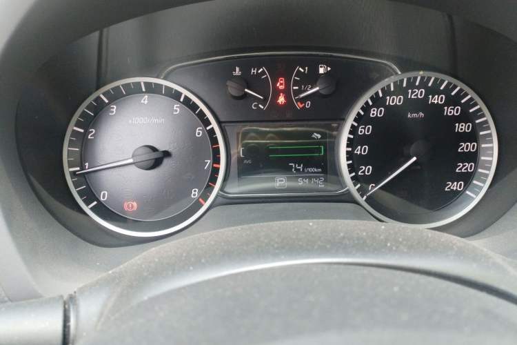Used Nissan Sylphy 2016 1.6 XL CVT Deluxe Edition Odometer Close Up