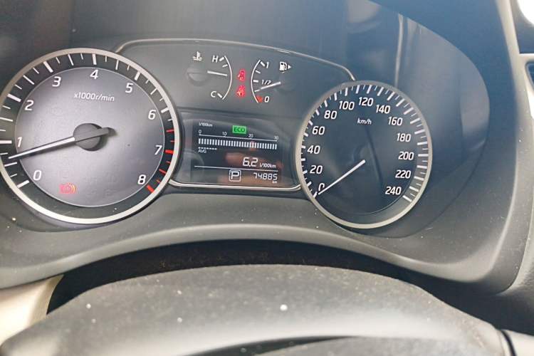 Used Nissan Sylphy 2016 1.6 XL CVT Deluxe Edition Odometer Close Up