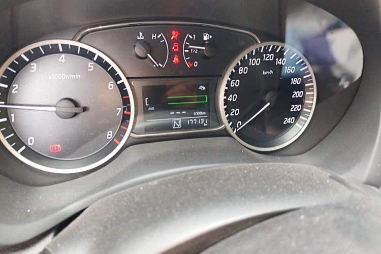 Used Nissan Sylphy 2016 1.6 XL CVT Deluxe Edition Odometer Close Up