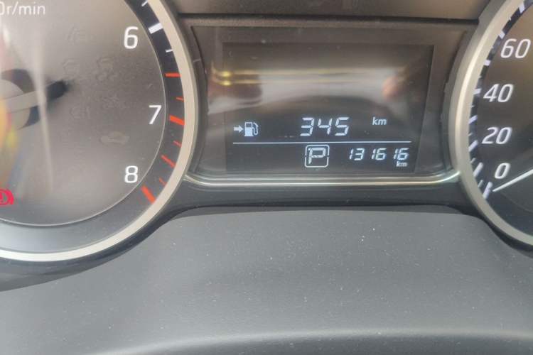 Used Nissan Sylphy 2016 1.6 XL CVT Deluxe Edition Odometer Close Up